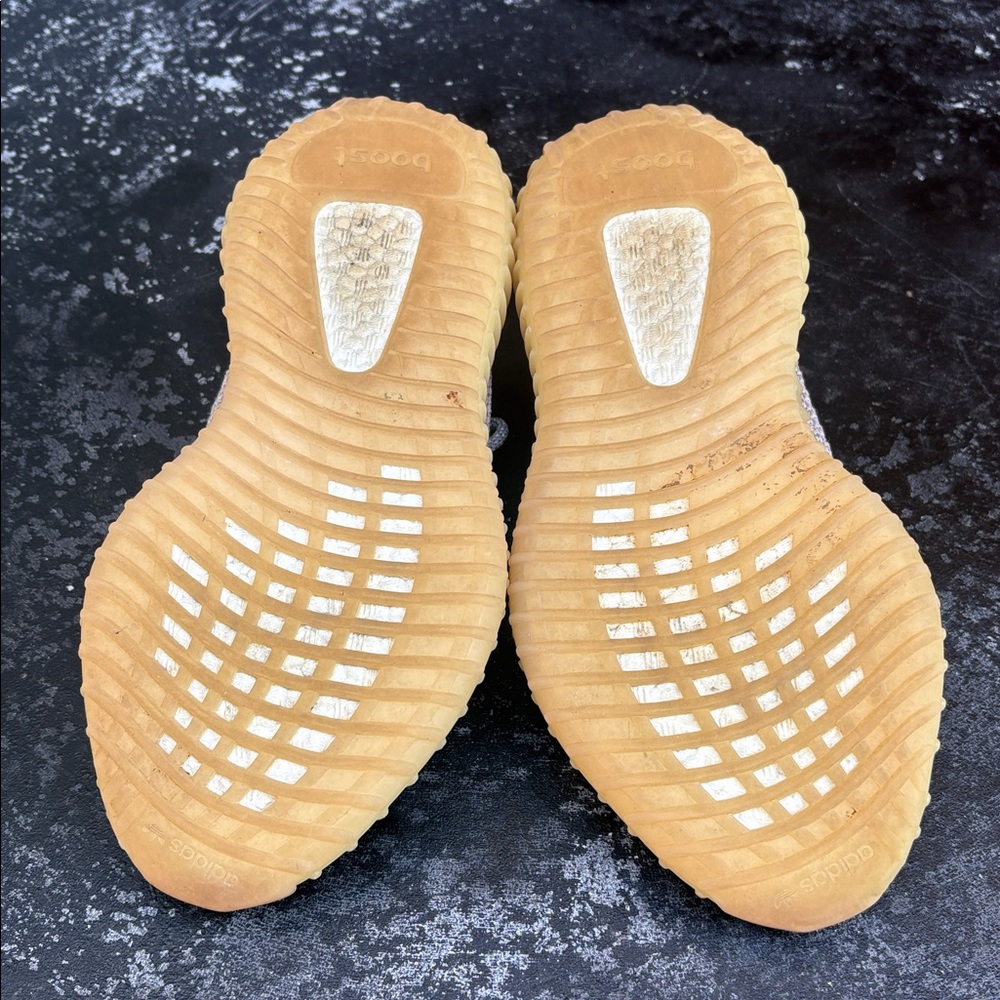 Yeezy Kids Neutral Knit Athletic Sneakers with Yellow Sole use 5.5 - Picture 5 of 8